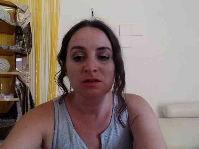Modella: UWillMarryMyAss