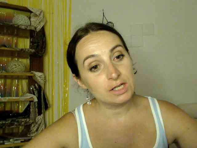Modella: UWillMarryMyAss
