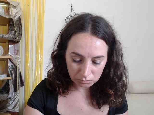 Modella: UWillMarryMyAss