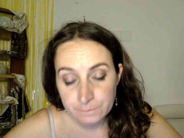Modella: UWillMarryMyAss