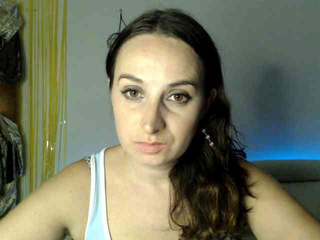 Modella: UWillMarryMyAss