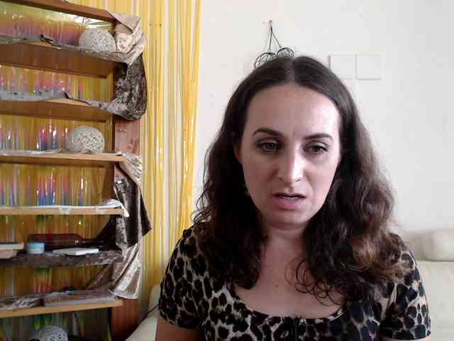 Modella: UWillMarryMyAss