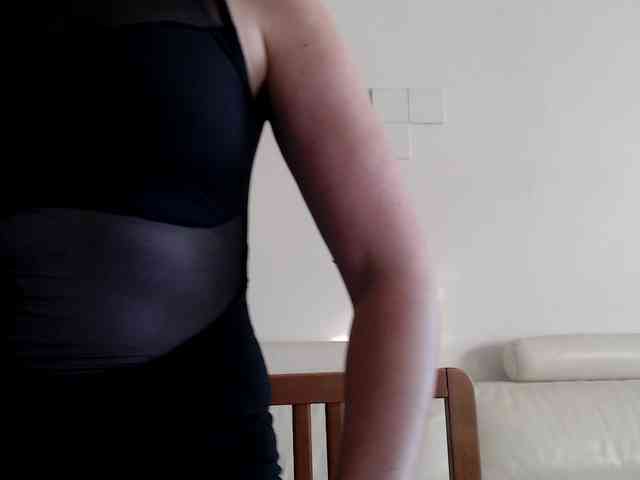 Modella: UWillMarryMyAss