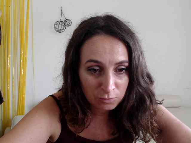 Modella: UWillMarryMyAss