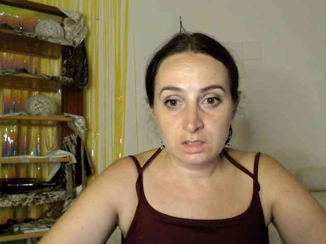 Modella: UWillMarryMyAss