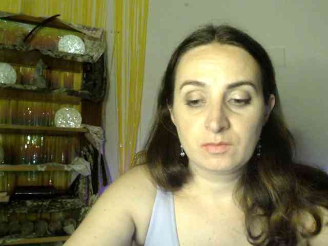 Modella: UWillMarryMyAss