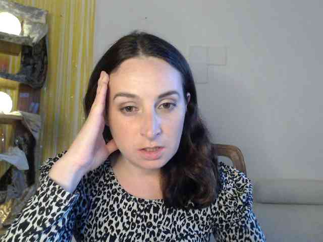 Modella: UWillMarryMyAss