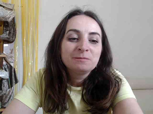 Modella: UWillMarryMyAss