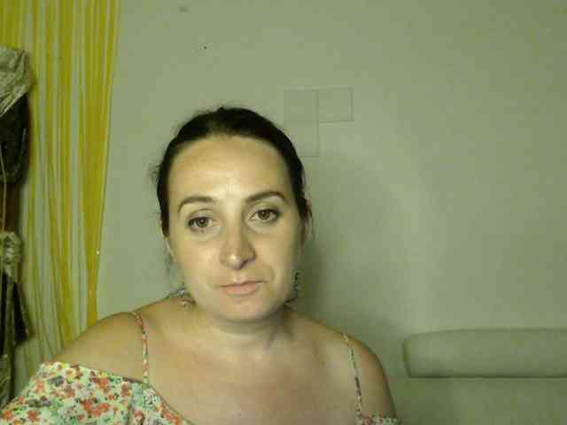 Modella: UWillMarryMyAss