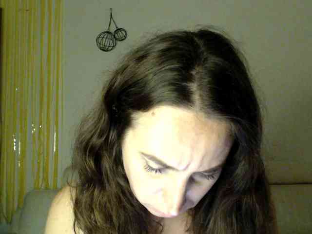 Modella: UWillMarryMyAss