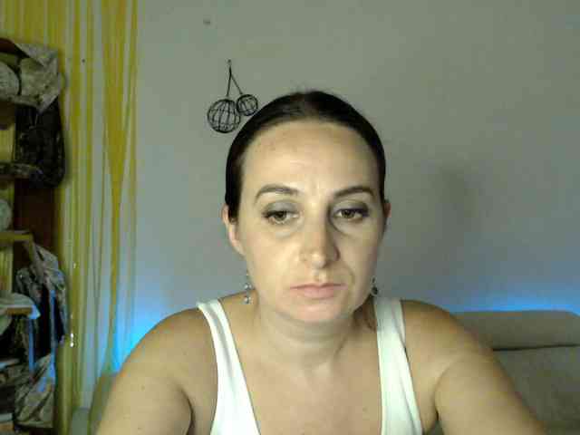 Modella: UWillMarryMyAss