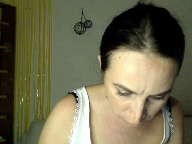 Modella: UWillMarryMyAss