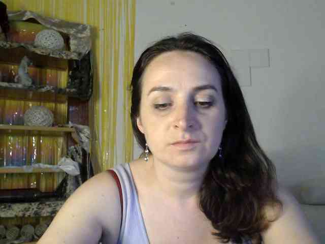 Modella: UWillMarryMyAss
