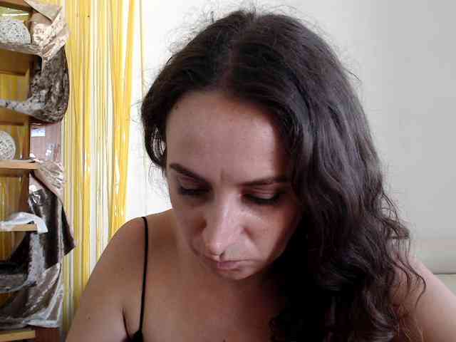 Modella: UWillMarryMyAss