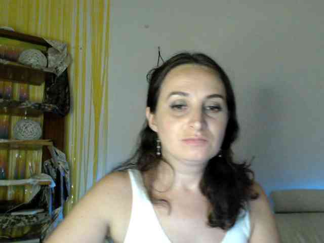 Modella: UWillMarryMyAss