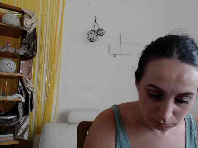 Modella: UWillMarryMyAss