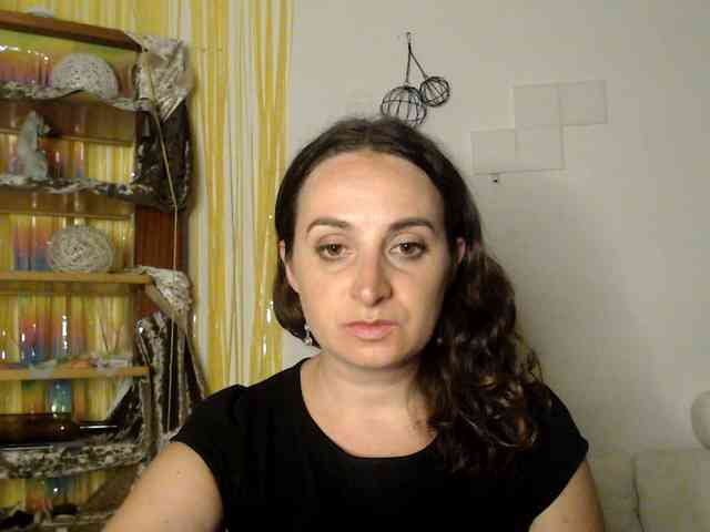 Modella: UWillMarryMyAss