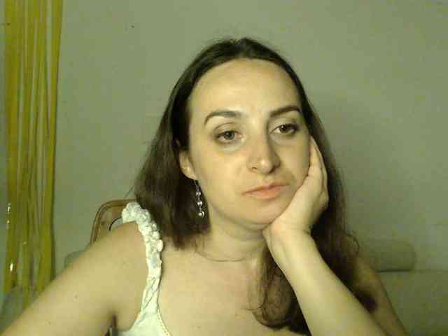 Modella: UWillMarryMyAss