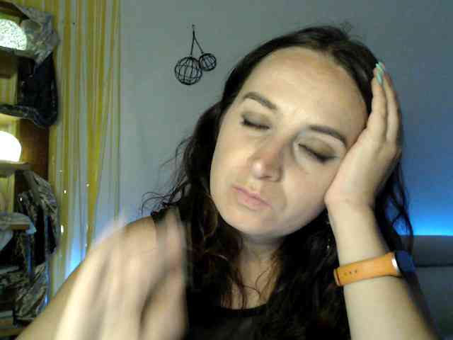 Modella: UWillMarryMyAss