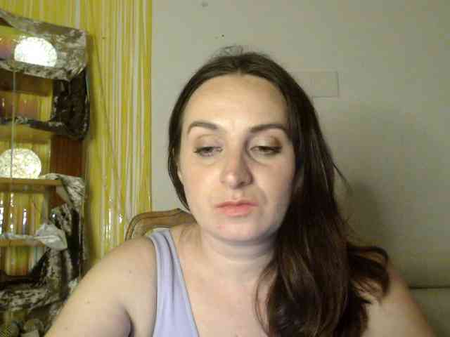 Modella: UWillMarryMyAss