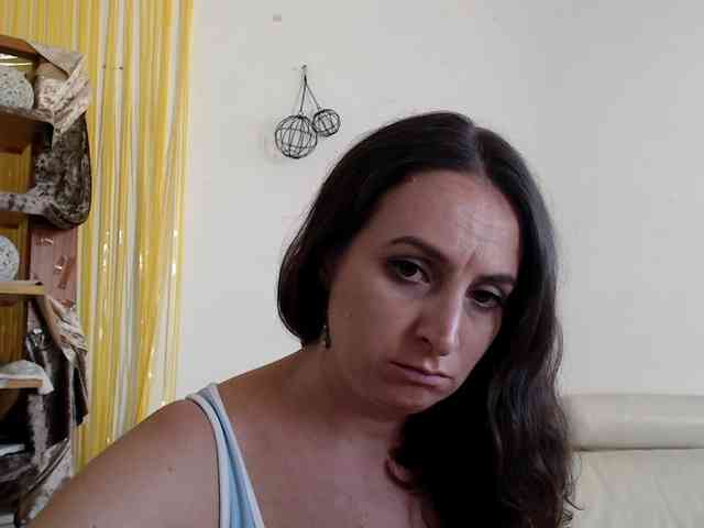 Modella: UWillMarryMyAss