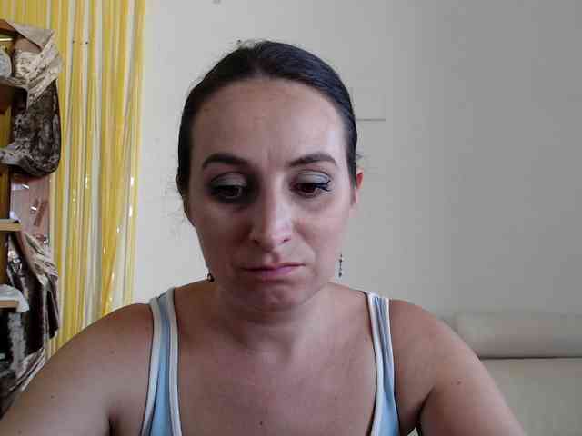 Modella: UWillMarryMyAss