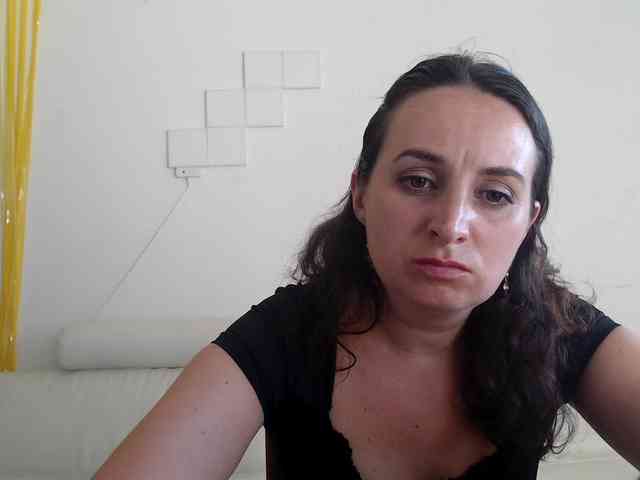 Modella: UWillMarryMyAss