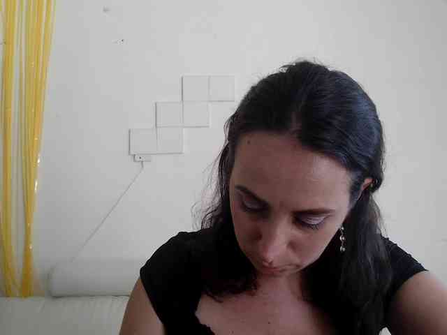 Modella: UWillMarryMyAss