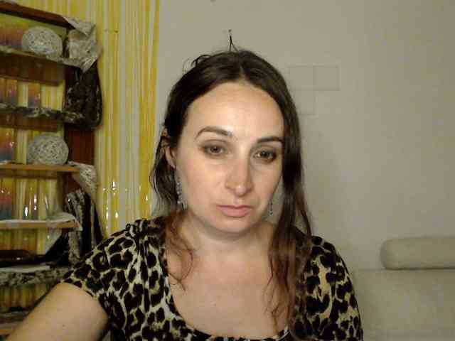 Modella: UWillMarryMyAss