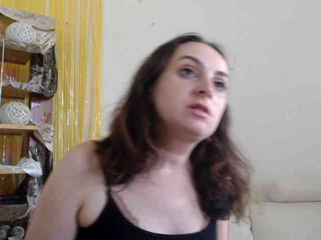 Modella: UWillMarryMyAss