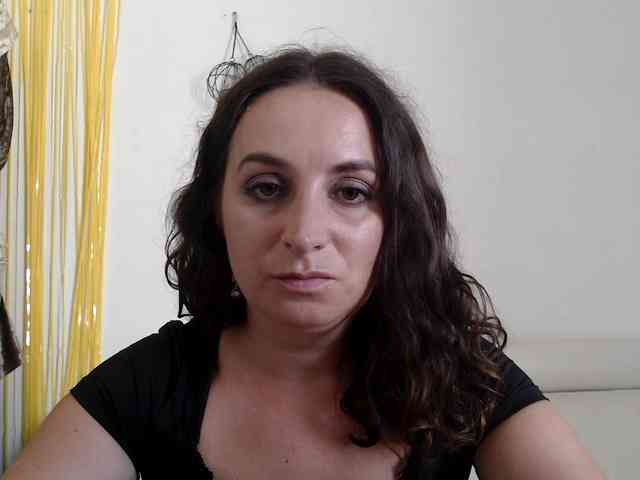 UWillMarryMyAss Live Webcam on BongaCams