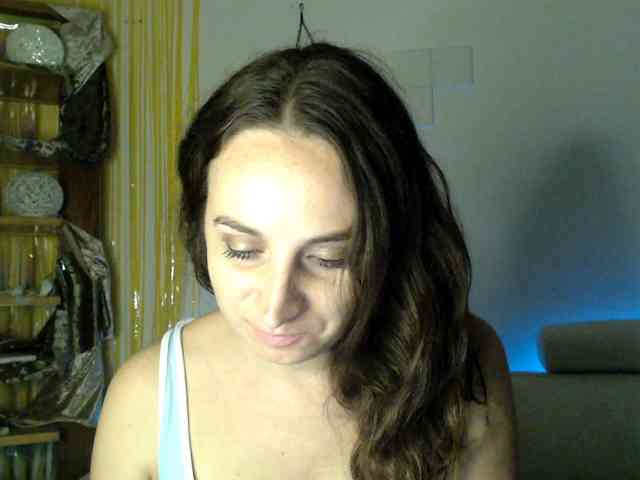 Modella: UWillMarryMyAss