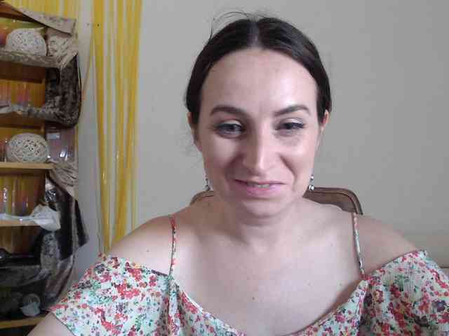 Modella: UWillMarryMyAss