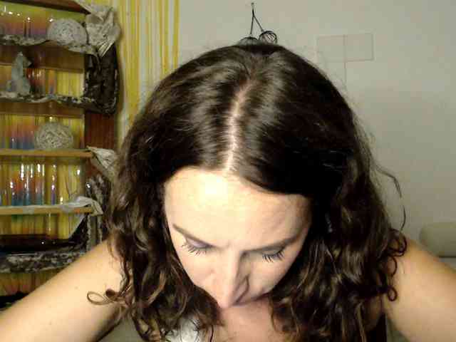 Modella: UWillMarryMyAss