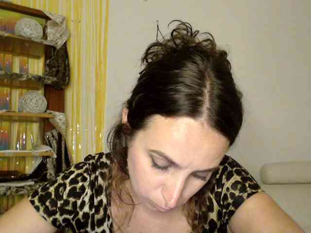 Modella: UWillMarryMyAss