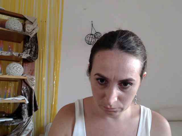Modella: UWillMarryMyAss