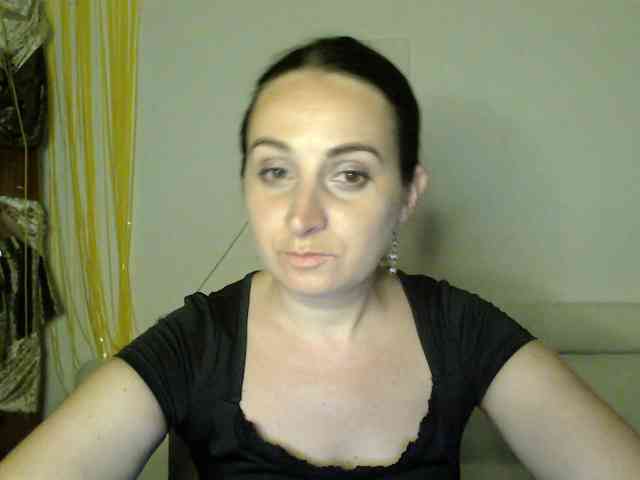 Modella: UWillMarryMyAss