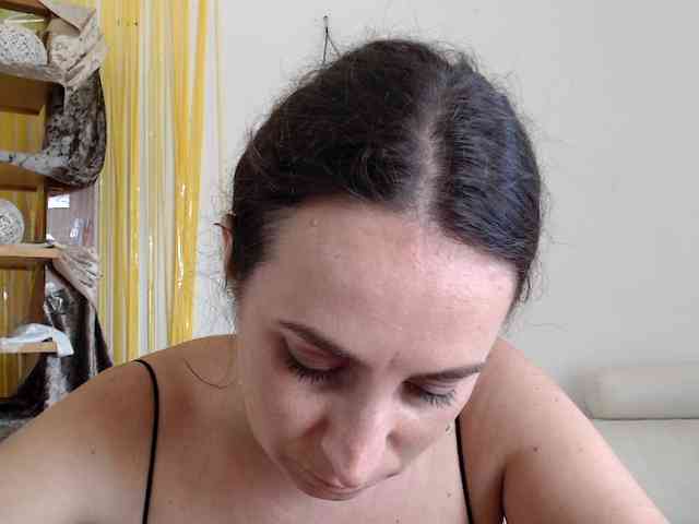 Modella: UWillMarryMyAss