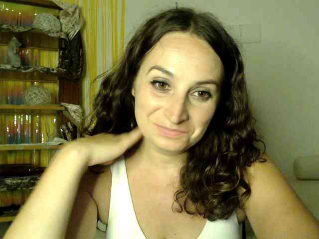 Modella: UWillMarryMyAss