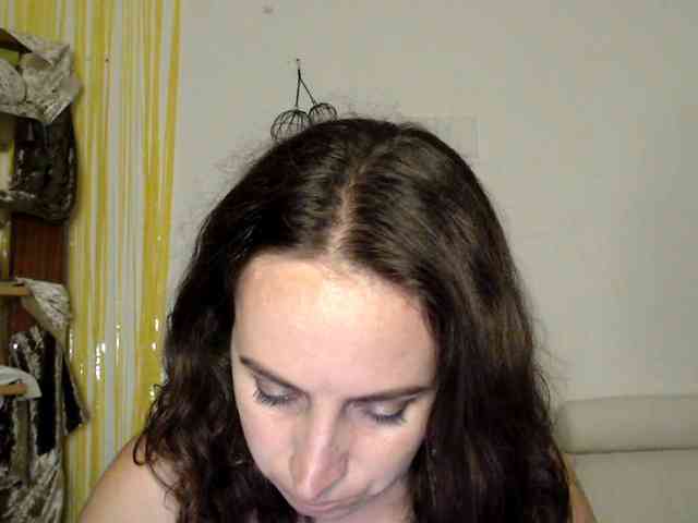 Modella: UWillMarryMyAss
