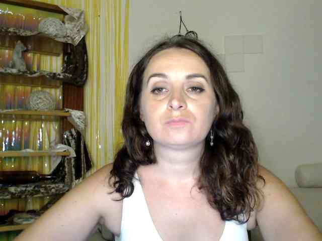 Modella: UWillMarryMyAss