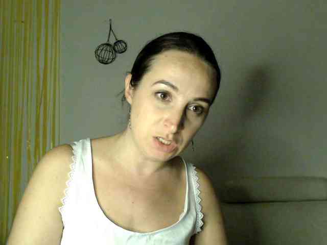 Modella: UWillMarryMyAss