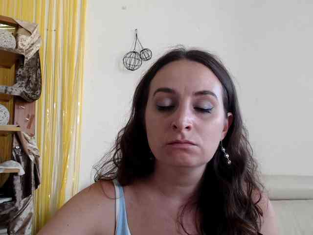 Modella: UWillMarryMyAss