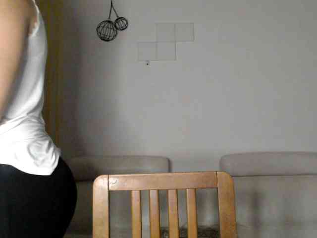 Modella: UWillMarryMyAss