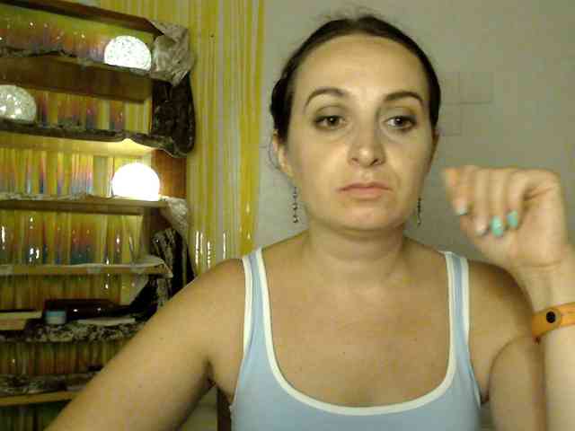 Modella: UWillMarryMyAss