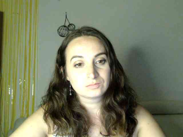 Modella: UWillMarryMyAss
