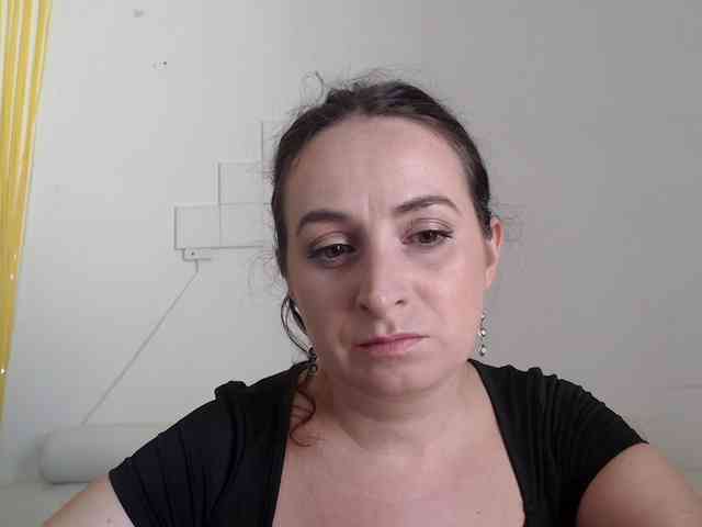 Modella: UWillMarryMyAss