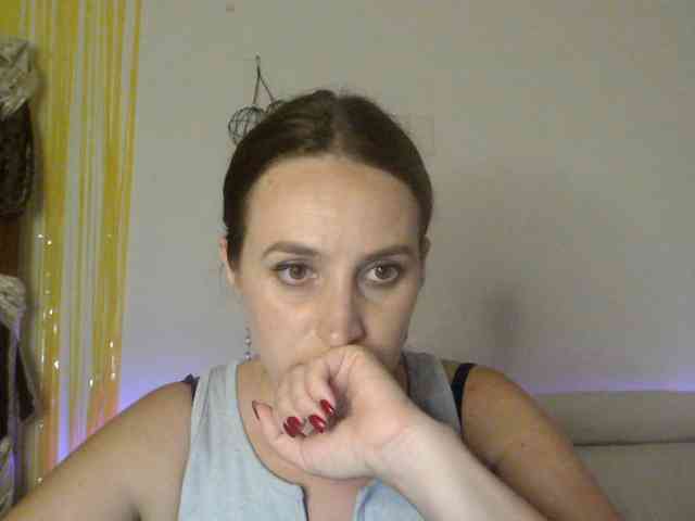 Modella: UWillMarryMyAss