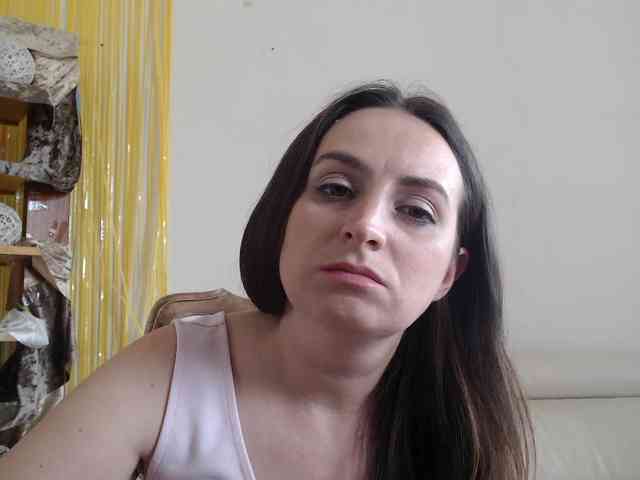 Modella: UWillMarryMyAss