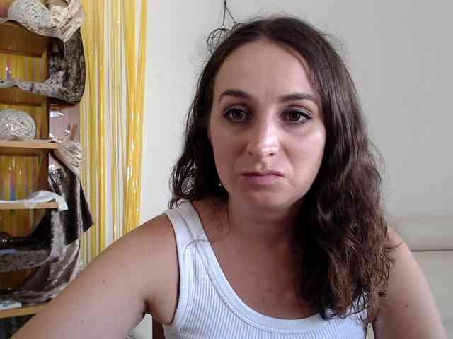 Modella: UWillMarryMyAss